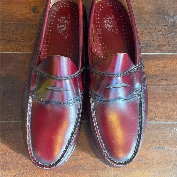 logan flat strap weejuns